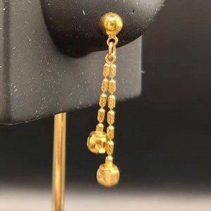    21  21K Gold Earrings