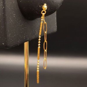   21  21K Gold Heart Earrings