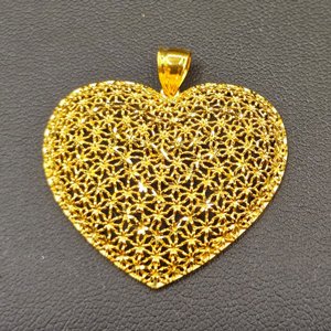   21  21K Gold Pendants 